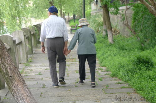 不远万里描述亲情的句子 2