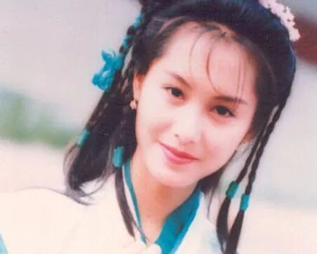 赞美女人的诗句古诗词 女子貌美有韵味的诗句