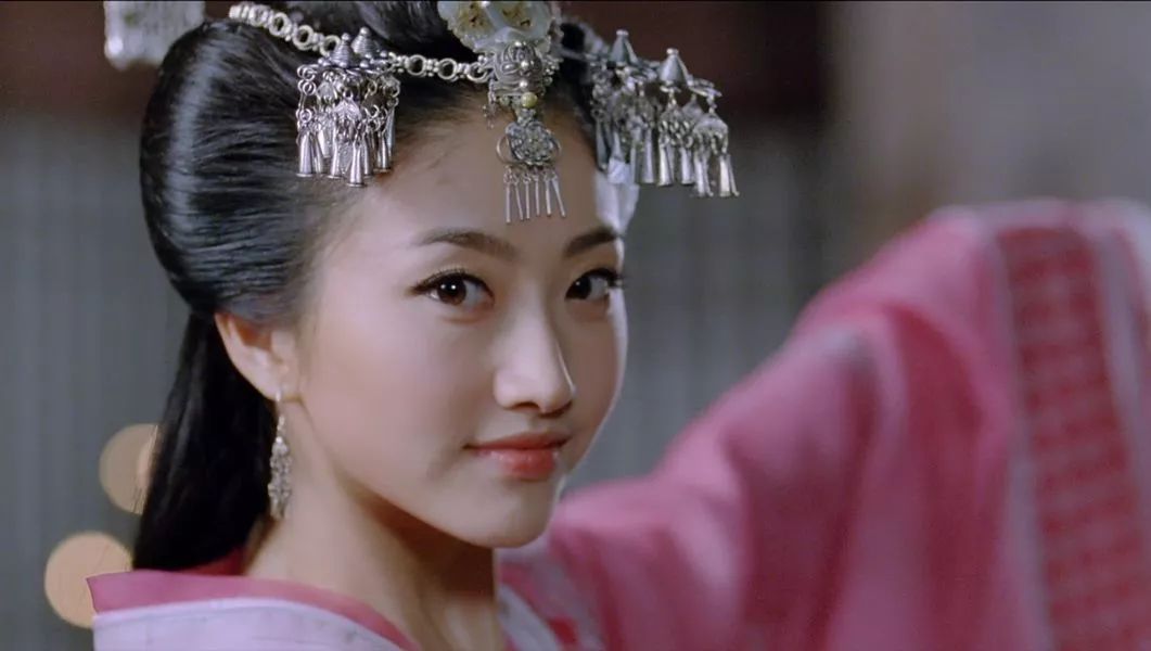 赞美女人的诗句古诗词 女子貌美有韵味的诗句 1