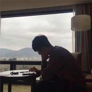 9.所谓的忠诚仅仅是因为背叛的筹码还不够。