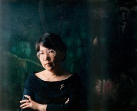 100.日以继夜地迎接我，但是有一些意想不到的安排，还有那么多琐碎的错误，这些错误慢慢地将我们分开，所以今晚我终于明白了，所有的欢乐和悲伤都化为灰烬，我可以不会在世界上的任何道路上与您同行。