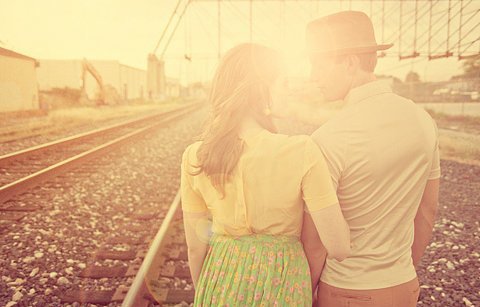 抒情诗表达彼此的晚恋