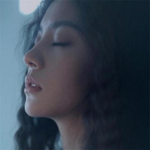 形容心痛的感觉的句子 1