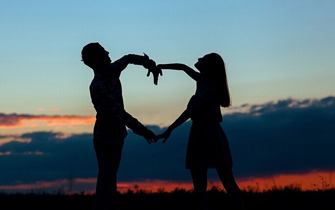 15.我不能说我为什么爱你，但我知道你是我不爱别人的原因。