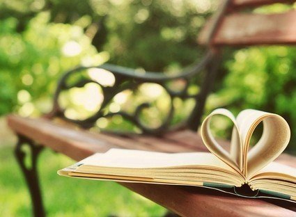 20.您越爱，您的心就越痛。即使您迫不及待地死了，也必须倒梨花妆，暗中想念您，推开心海船，并摇摆自己的爱。