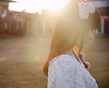 20.当他不再爱你时，他不再爱你，哭泣是悲剧