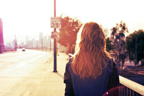 11.我不确定我的方向，但是我希望我可以走得更远。如果您不散散步，您会认为这就是世界。