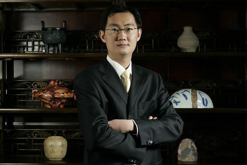 21.对我们而言,选择角色非常重要,而且过分强调。这与我们的文化有关。创始人喜欢简单的事情,不喜欢政治化。包括选拔干部在内,品格非常重要。第二是看专业能力和协调能力,智力等。这是我们选拔人才的原则。