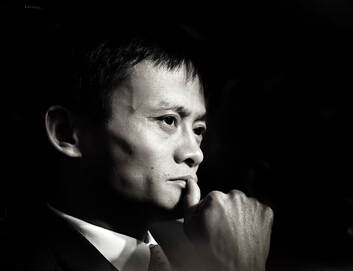 20.我要扔鞭炮和炸弹。投掷鞭炮是为了引起别人的注意并使敌人迷惑。扔炸弹是我的真正目的。但是，我什么时候放鞭炮或炸弹都不会告诉你。游戏必须是虚拟的和真实的，以便您可以开心。如果您在游戏中感到很多痛苦，则意味着您选择了错误的游戏方式。