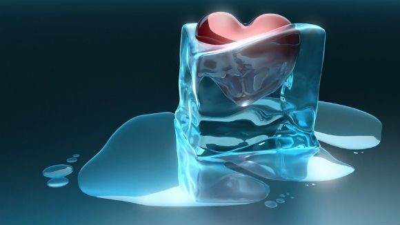 20.想到你时，总有雨水落下。一束光包裹在寂寞和寂寞中，这很难分辨。