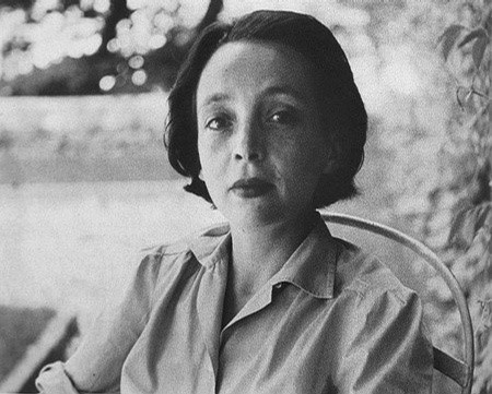 玛格丽特·杜拉斯（Marguerite Duras），原名玛格丽特·陶拉迪奥（Marguerite Tauradio），是法国著名作家，剧作家和电影导演。她的著名作品是1950年出版的自传小说《反对太平洋的戴克斯》。代表作包括《广岛之恋》和《情人》。他获得了冈考特文学奖和法国学院戏剧奖。她的作品独树一帜，一度成为许多女性作家的模仿对象。