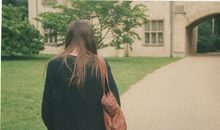 幸福中总会掺加那些悲哀的元素