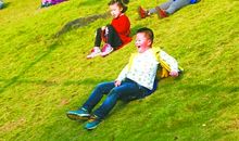 一年级写开心的句子 一年级简单写开心的话