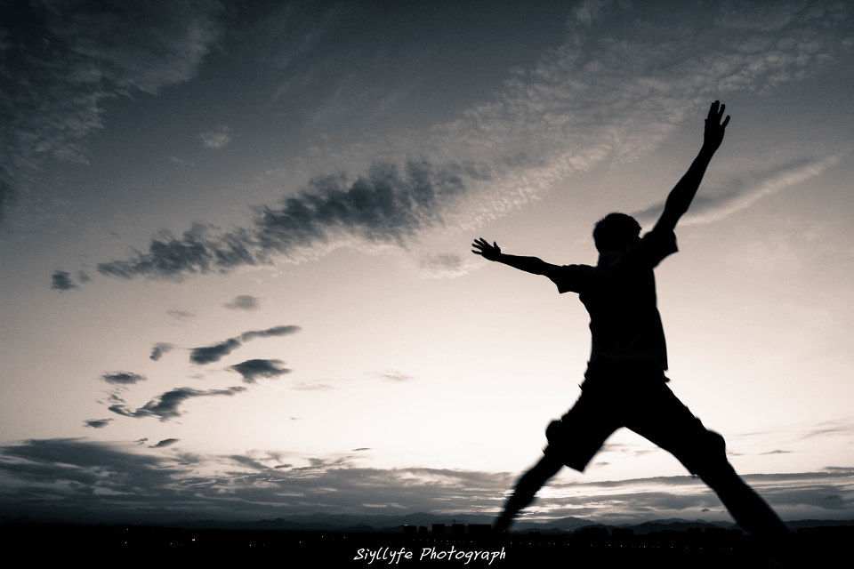 26.追求自己喜欢的东西，而不是乞求别人。