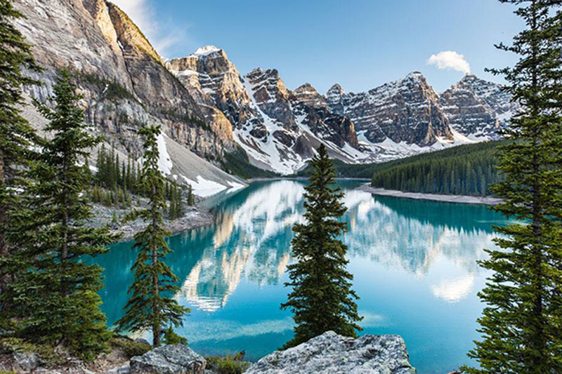 9.好酒，淡淡的光，时间越长，越醇香；好朋友，简单，时间越长，越真实。真诚的友谊终生难忘，祝端午节快乐！