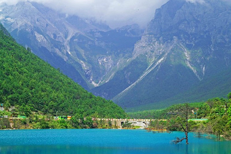 10.别忘了在端午节期间，老朋友在想你。即使您在节日期间不接受礼物，您也愿意提供一些东西；十，八元还算不错，十八万多还满意；您想发送短信也可以！
