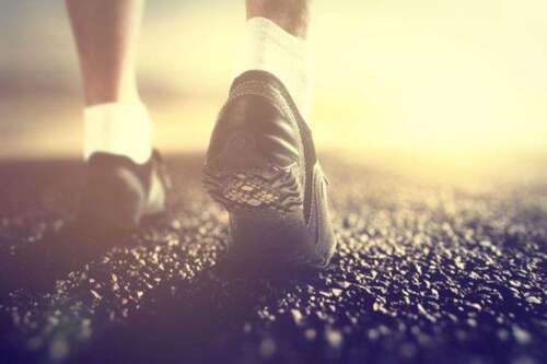 企业运动会口号押韵有气势 1