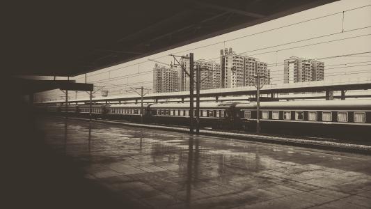 付出带来的是心痛的句子