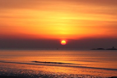 10.心情愉快，例如真诚的祝福。祝您健康快乐，并祝愿您万事如意。