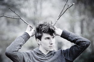 10.事实证明，人民的心非常大，大人们可以怀有一百种委屈。