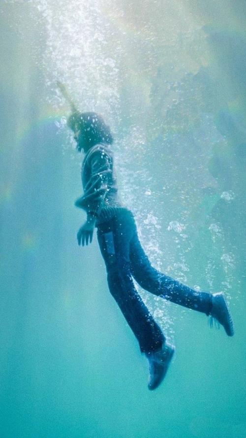 形容自己很心痛的句子说说心情短语 1