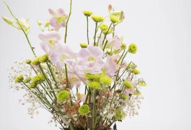 9.生活的悲伤是您遇到了一个对您很重要的人，而这对您来说就是一切。但是，您无法保留它。