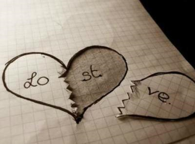 9.天空开始晴朗，微风拂过，柔和的，我想每次你亲吻我的脸颊，我都会微笑，只是因为我在想你。