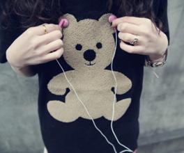 11.我的选择是爱你还是爱你，而你的选择是爱我还是不爱我。