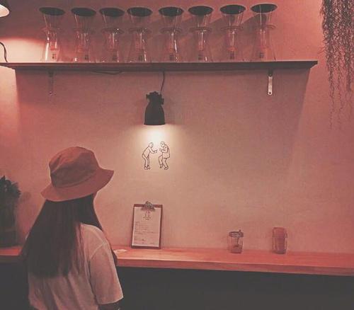 9.我喜欢如此虔诚地旅行，而且我一直如此讨厌监禁。