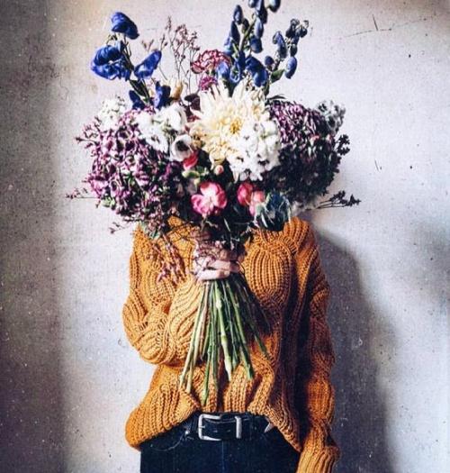 说说伤感到心痛的句子对自恋狂