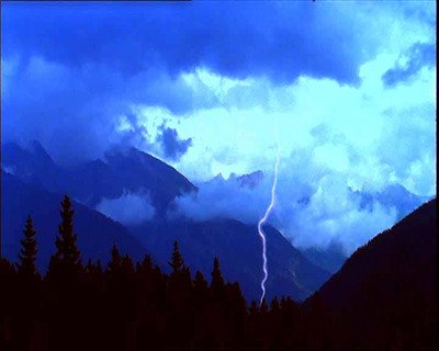 9.又是周末，一个忙碌的一周，我将用真诚的心洗去你的疲倦，我将以我最良好的祝愿增添你的生活，你的幸福是我最大的祝愿，祝你周末愉快！