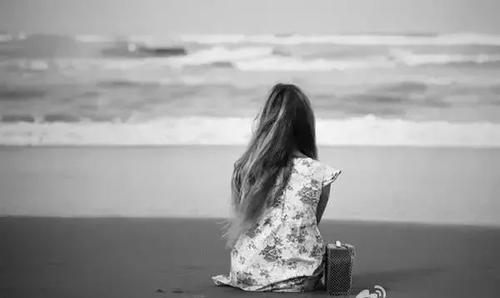 一个人离开心痛的句子说说心情短语 2