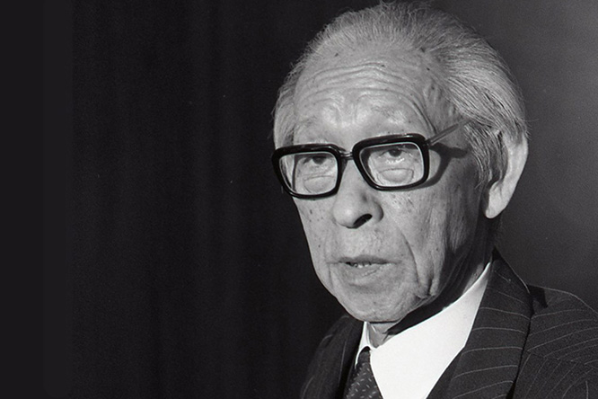 15.有很多赢得客户的方法，娱乐和观光绝对不比友好的微笑更好。 -松下幸之助