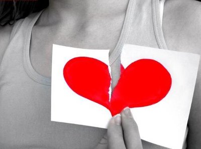 5.我尽力不让周围的人难过，但我发现受伤的是我。