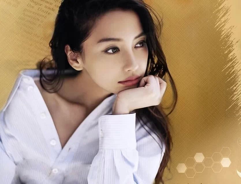 20.在生活中，有多少事物和情感不清楚和不清楚？生活充满苦难，为什么太多，没有答案；有时我们在奉献的道路上可以得到收益，并且我们清楚地看到我们认为需要什么或不需要什么不是宝贵的结果。