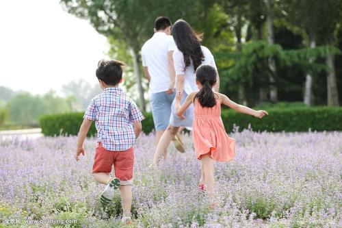 形容人自私没有亲情的句子 2