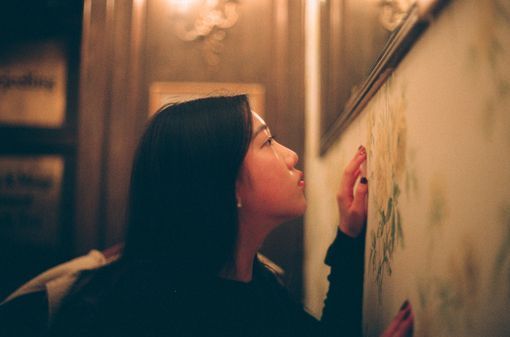 20.兄弟，我们不能回去，我们不能回到那个时代，我们敢于指着某人的头说你妈。