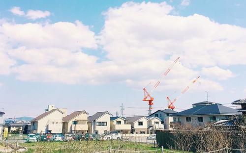 12.愿世界上所有儿童都爱他们的父母，并感谢他们的父母。朋友要我告诉我的父母我爱你。