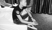 别人落难时你在拼了命的帮