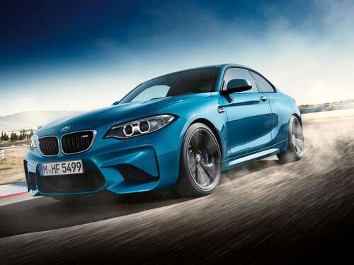 81.奔驰广告标语引领时代，驱动未来