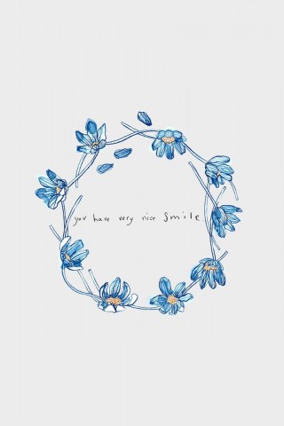 11.他开心地笑了，露出一排整齐洁白的牙齿