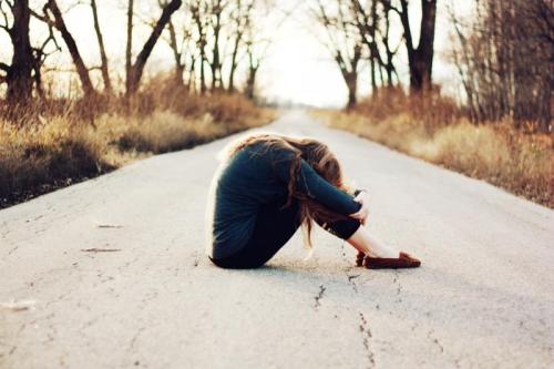 9.成长是将令人心碎的转变为沉默的过程。