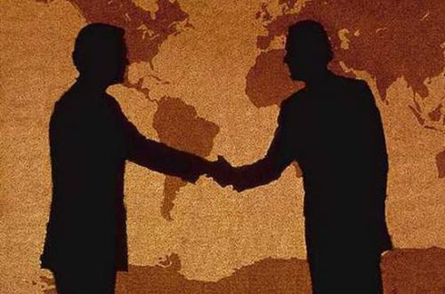 10.商业规则：在市场交易中，诚实是黄金；欺骗客户并破坏声誉。轻微损害自己的利益，严重损害人民的利益；由于损失小而损失大，因此难以振兴该产业。在商业世界中有很多教训。看到利润而忘记公义，奸商行为。以公义谋利必赢得人民的心。一家有百年历史的商店值得兑现。时间不好，假货不是真的；它不缺钱，管理公平。年轻人不被欺骗，善待弱者；热爱金钱，有正确的方法，心里有良心。不要在生产和经营中走捷径；以道德促进业务并坚持公众信任。遵守合同，忠实履行；货真价实，赢得了人民的信赖。快速的成功和快速的利益对企业有害；道德与正义永远可以赢。建立一个以诚信为基础的国家，欺诈是困难的；以历史为镜，警报铃总是响起。