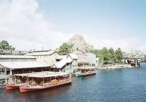 11.没有比时间更有价值的东西了，所以不要将今天的工作拖到明天。