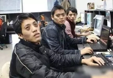 描述加班迟到的句子2