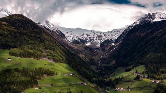 12.德高对孩子的良好教育。