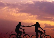 10.别再说什么欺骗我了。我找不到欺骗自己相信您的理由。