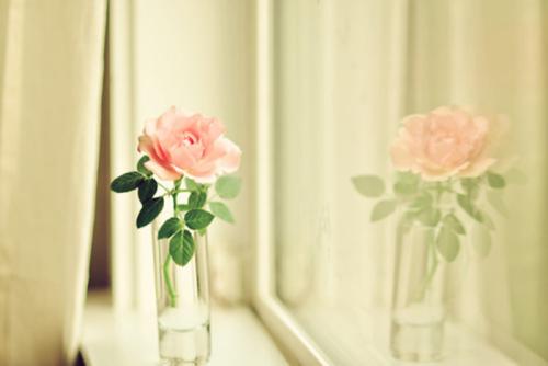 12.一个来自长江以南的女孩，爱，可以爱到微风和微风，是恒久的韵。由于这种缠绵的韵律，它只让我想起遥远的长笛声。它在您的耳边徘徊，但可以带给您余味。