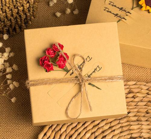 12.不欣赏您的人智障；那些使你难过的人，傻瓜；那些可以成为你朋友的人，快乐；那些发送短信希望您开心的人，太好了！