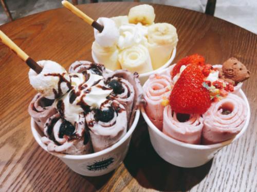 11.因为有你，我相信命运；因为你，我相信命运；也许所有这一切注定要被天堂注定，这导致了我们俩。我真的很想说：我前世做了什么！